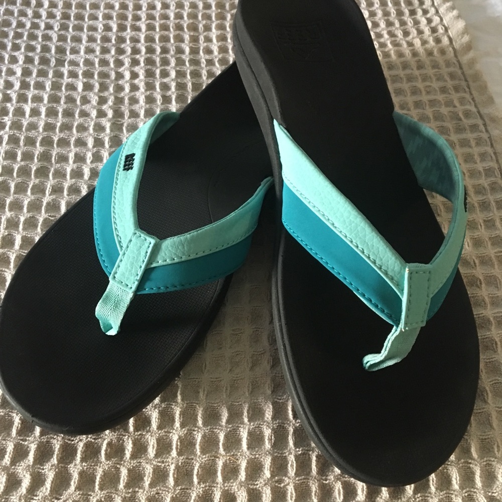 Reef flip flops size 9